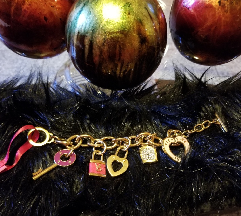 ( SOLD) Victoria secret charm bracelet